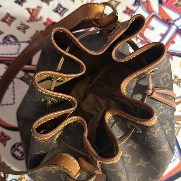 Louis Vuitton Petit Noé Monogram - Picture 7 of 17